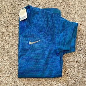 Women’s Nike Dri-Fit T-shirt Blue Size S